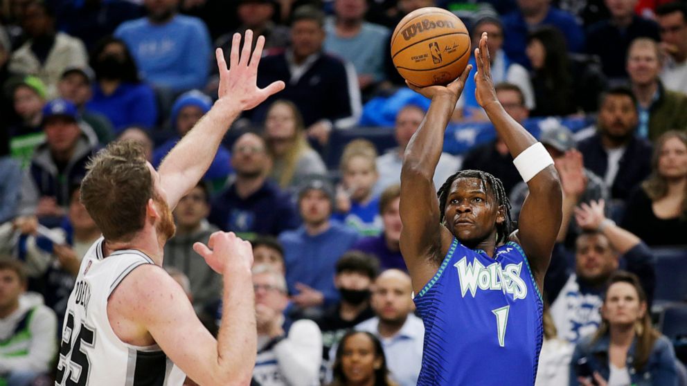 Timberwolves Slip by Spurs to win 127-121￼